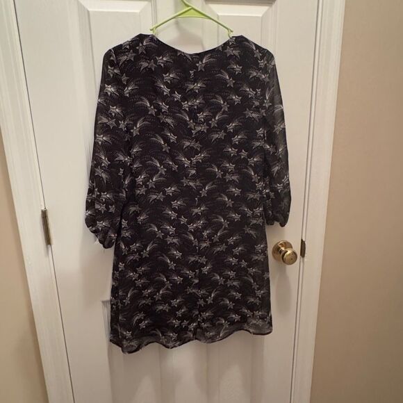 NWT Francesca’s Black and White Shooting Star Patterned Dress Size XS - Picture 2 of 13